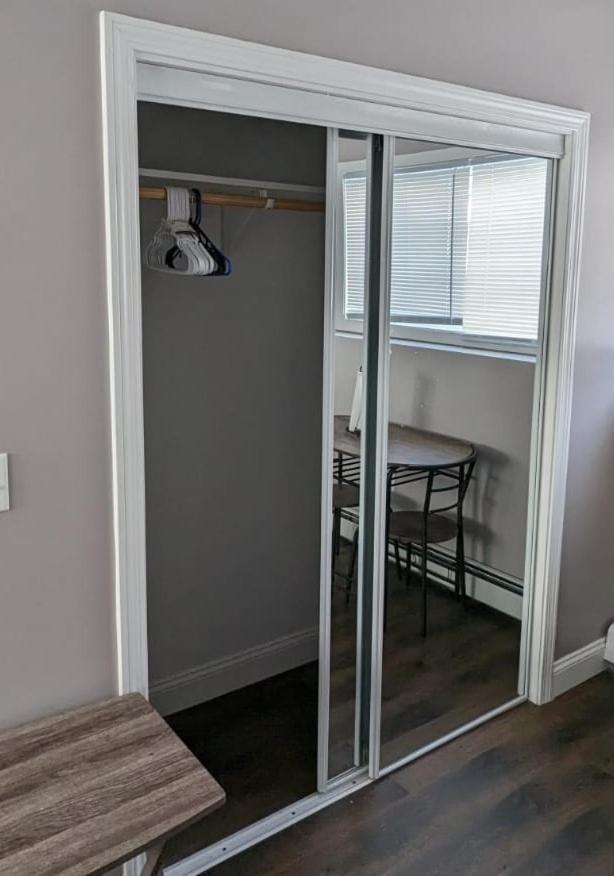 Private Room And Bathroom Providence Exterior foto